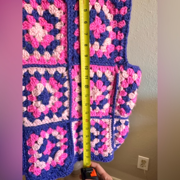 NEW!!Crochet granny square west - Picture 5 of 6